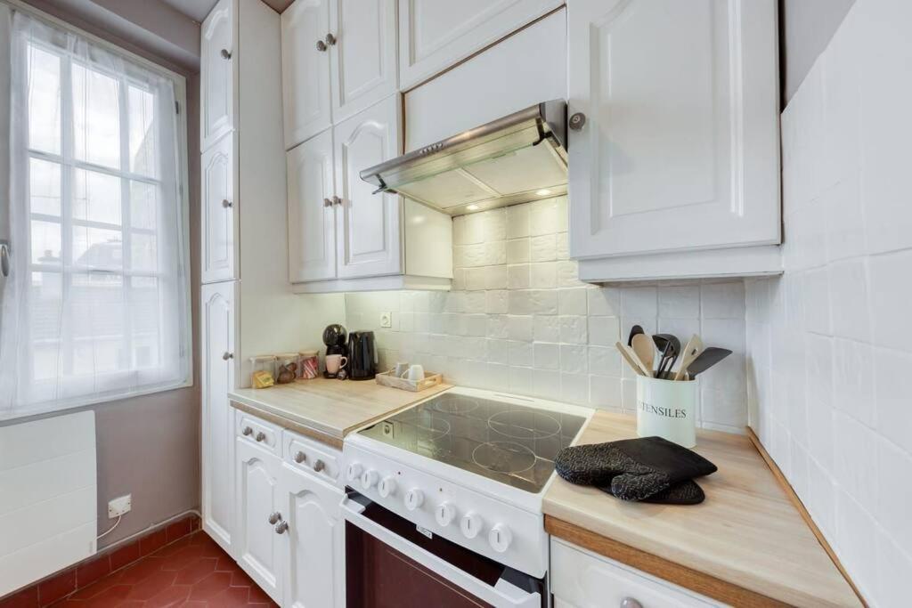 Le Lumineux 50 M² Gare/Chateau/Wifi/Netflix Versailles Esterno foto
